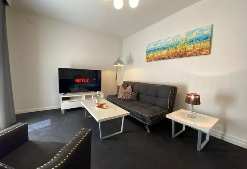 Melbourne Beachside Apartment