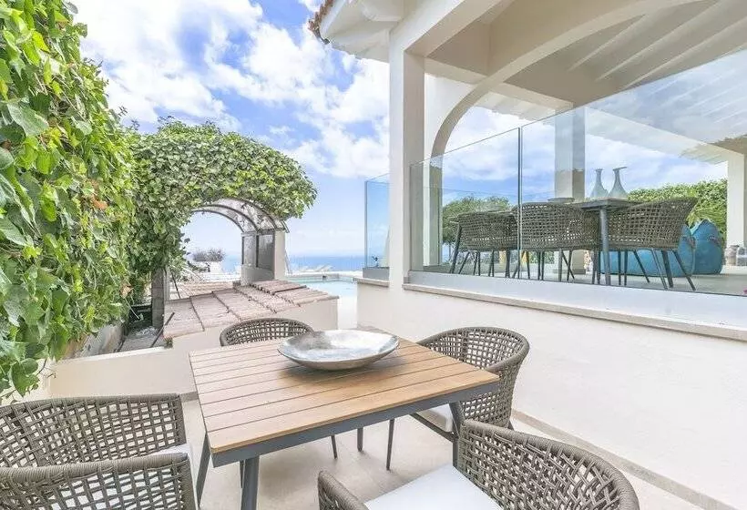Villa Luna