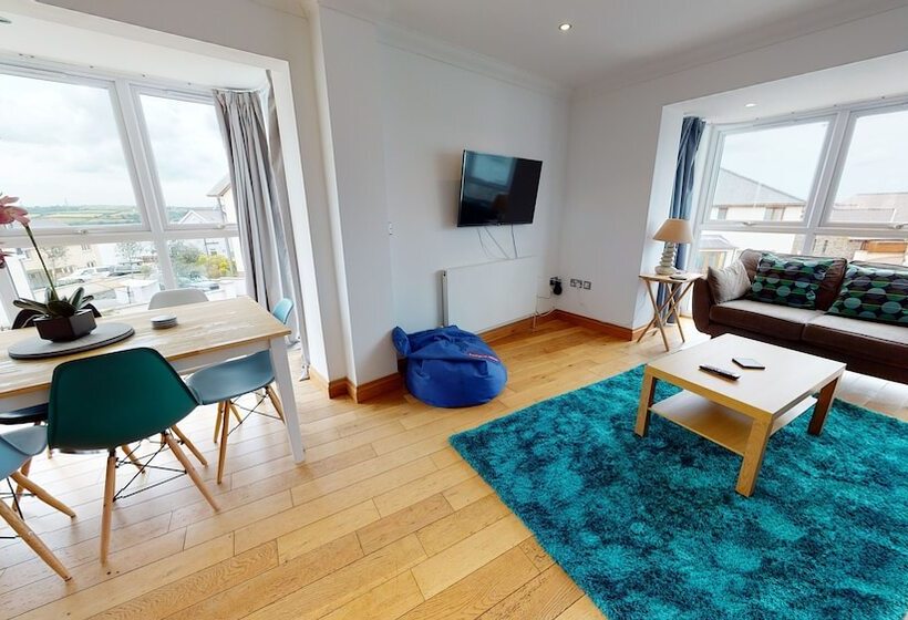 Cosy Dragon @pembrokeshire