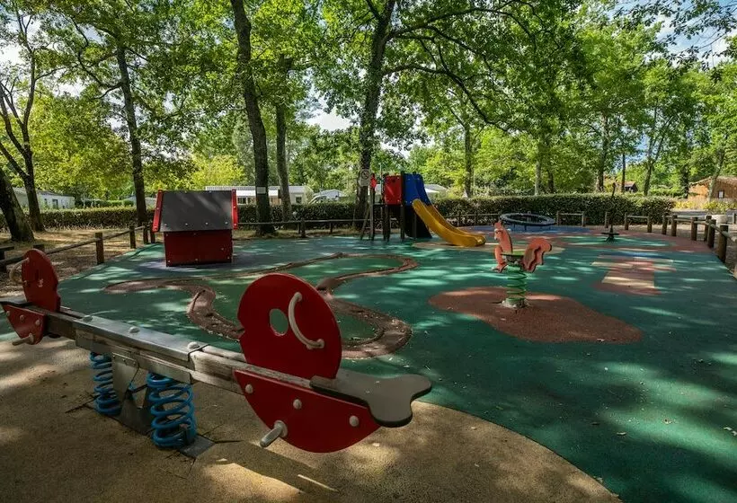 هتل Camping Domaine De La Forge