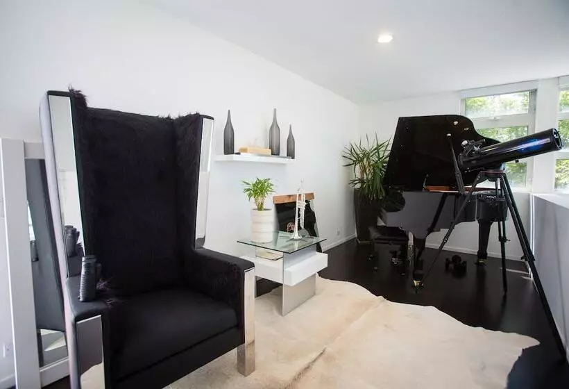 Modern Del Mar Beach Home