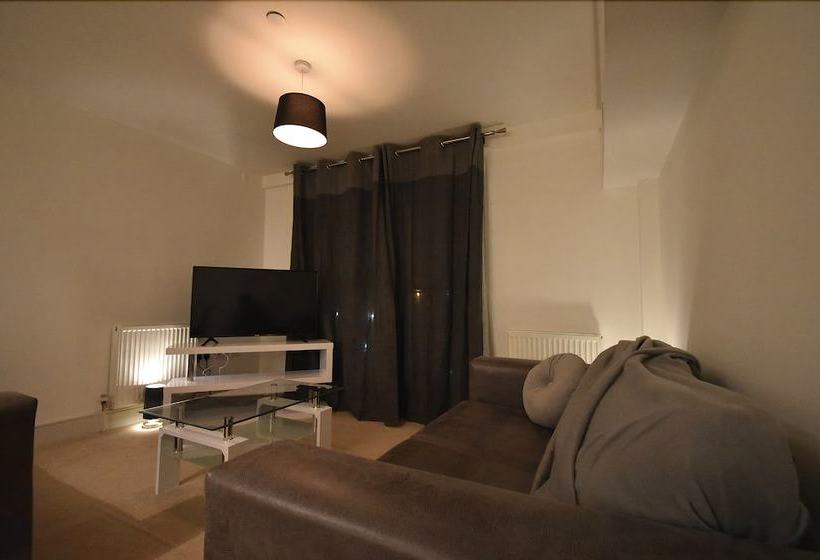 Nautica Apartments Ipswich