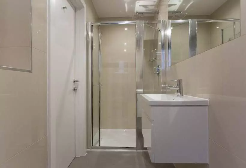 North West 6 Apartments