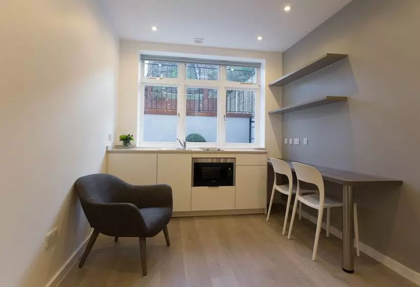 North West 6 Apartments