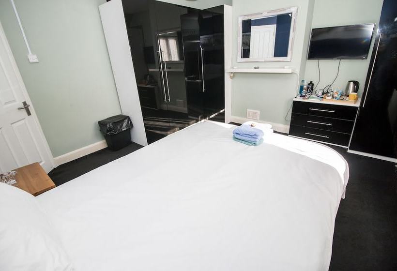 Pension (Hôtel basse catégorie) Beautiful Rooms Near Excel Center