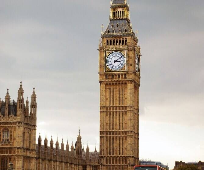 The New Kent Road Apartments