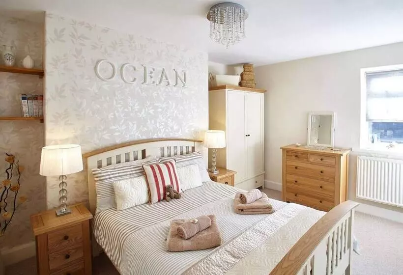 Host & Stay   View Point Apartment