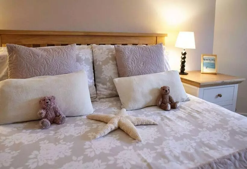 Host & Stay   View Point Apartment