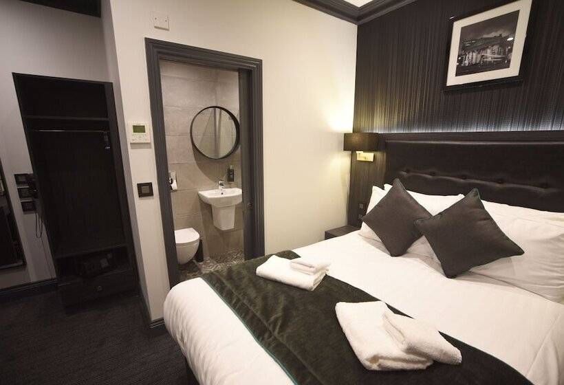 Hotel The Pack And Carriage London