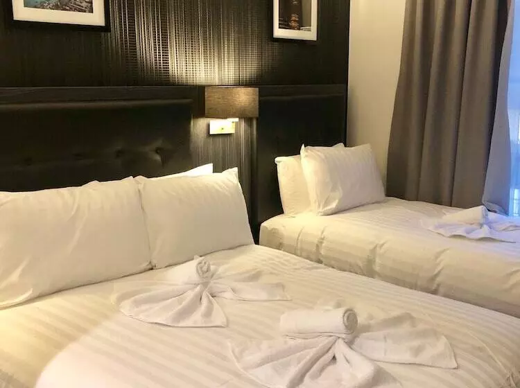 ホテル The Pack And Carriage London