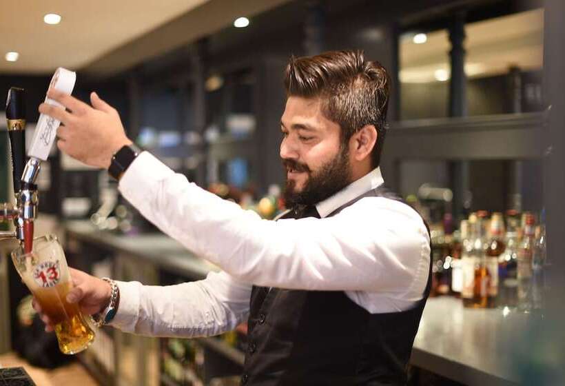 Hotel The Pack And Carriage London