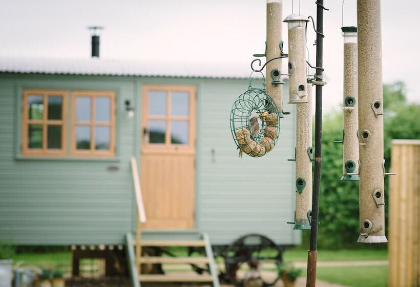 Morndyke Shepherds  Huts