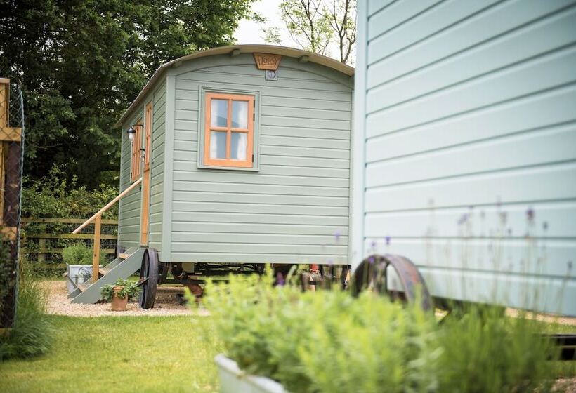 Morndyke Shepherds  Huts