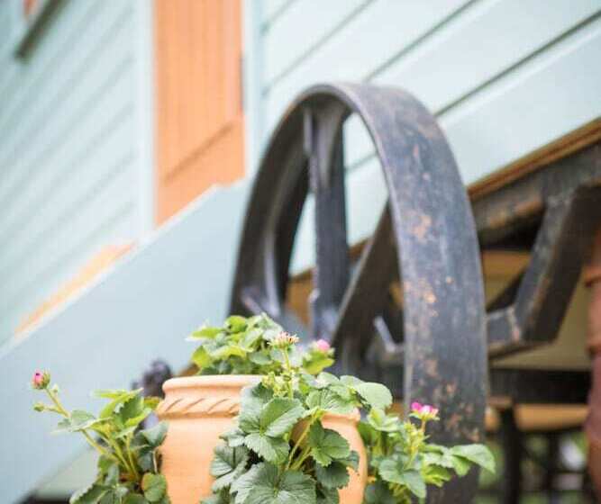 Morndyke Shepherds  Huts