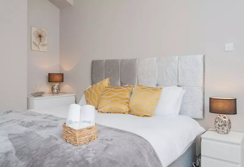 Majatalo 92 Templemore Ave Guest House