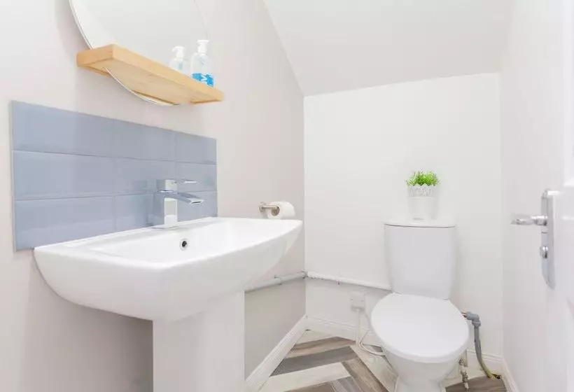 Majatalo 92 Templemore Ave Guest House