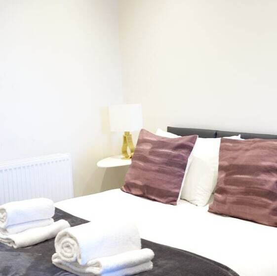 膳宿费 The Close Airport