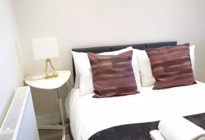 Majatalo The Close Airport