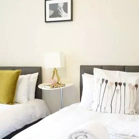 Majatalo The Close Airport