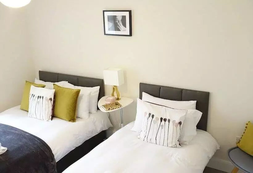 Majatalo The Close Airport