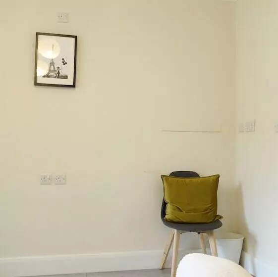 Majatalo The Close Airport