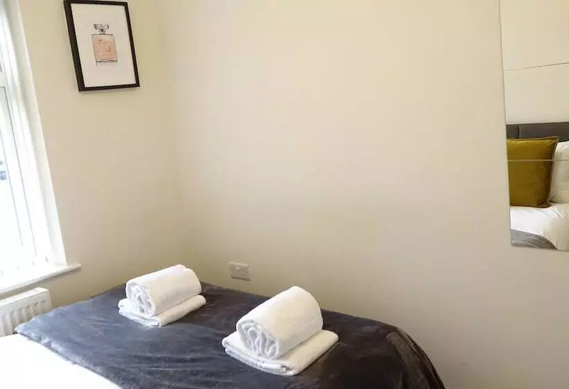 Majatalo The Close Airport