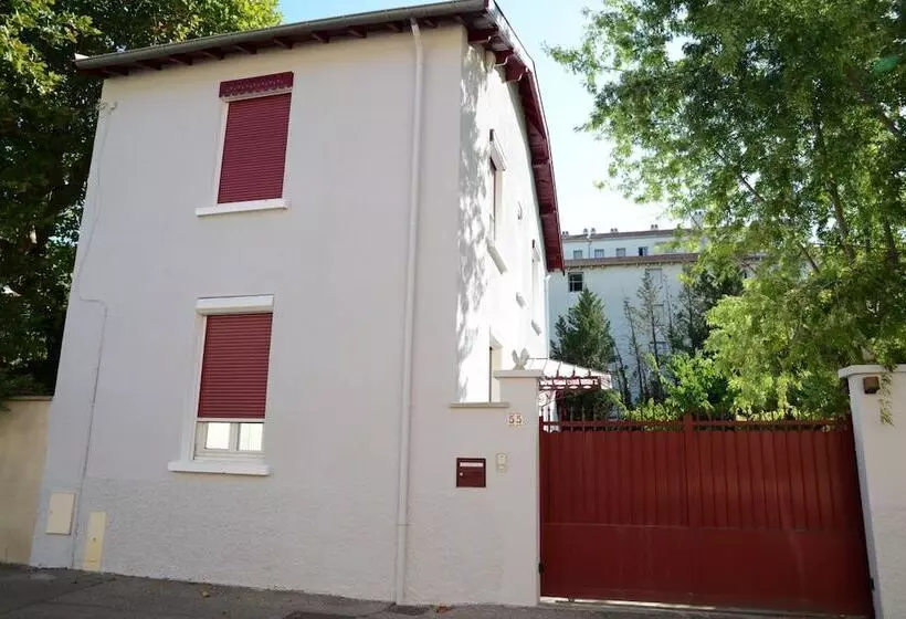 پانسیون Villa Seignemartin