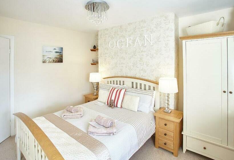 Host & Stay View Point Apartment