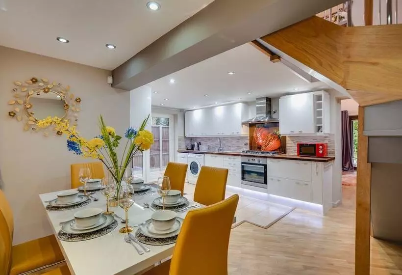 Brook Barn With Sauna & Hot Tub