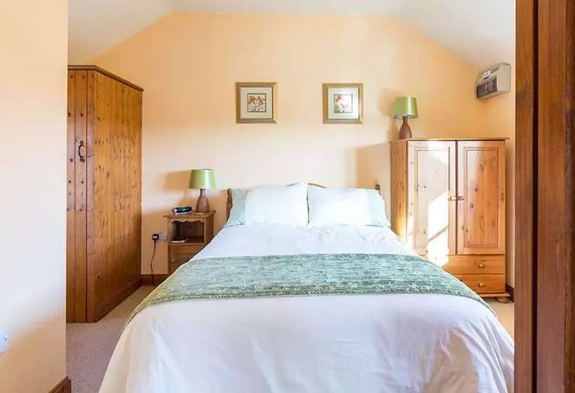 Damerons Farm Cottages