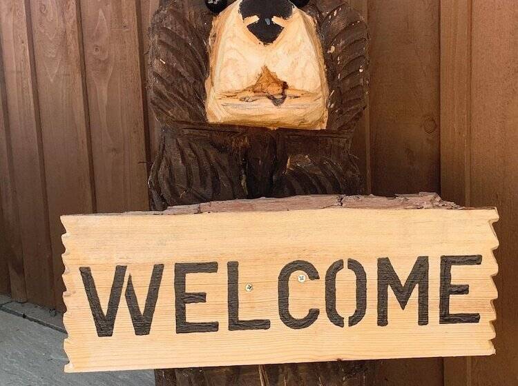 Acdc Glamping, Campervan , Caravan And Tent Resort