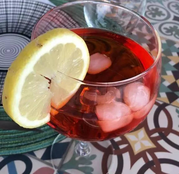 Aamiaismajoitus (B&B) Villa Quinissole