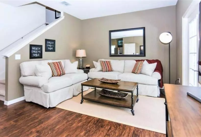 Cozy Four Bedrooms Townhouse At West Lucaya Village Resort 8924