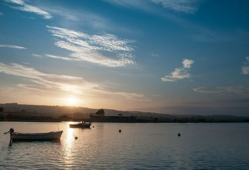 호텔 Axe Vale Caravan Park