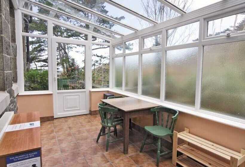 Lovely Large Home 10 Minute Walk To Barmouth Beach