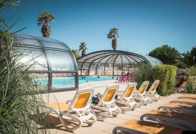 Hotelli Camping Le Suroit