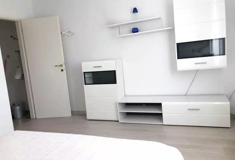 Apartment With 3 Bedrooms In Novigrad, With Enclosed Garden And Wifi  400 M From The Beach
