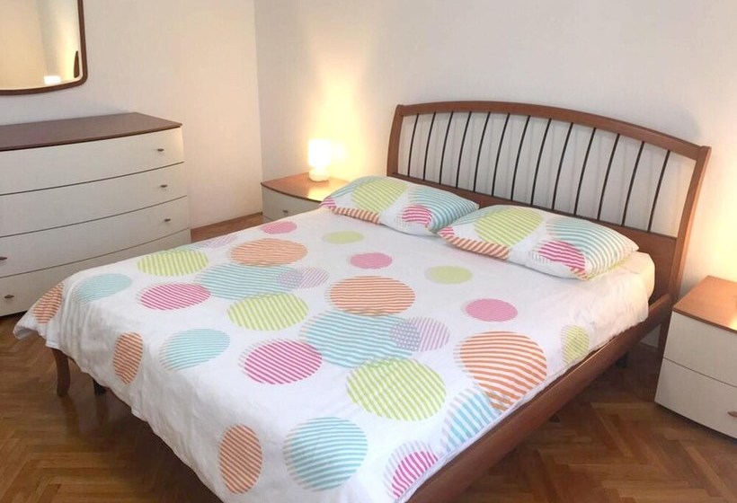 Apartment With 3 Bedrooms In Novigrad, With Enclosed Garden And Wifi  400 M From The Beach