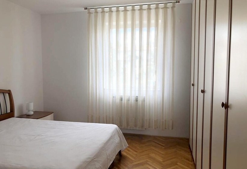 Apartment With 3 Bedrooms In Novigrad, With Enclosed Garden And Wifi  400 M From The Beach