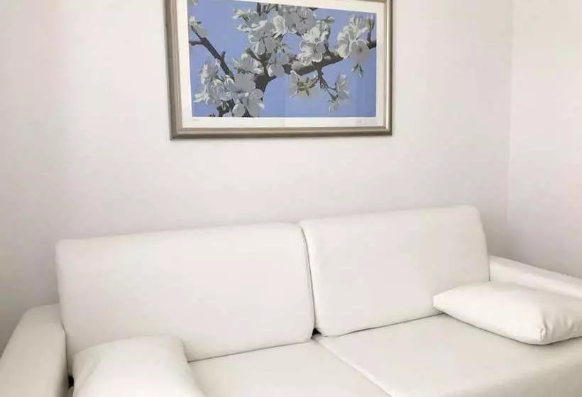 Apartment With 3 Bedrooms In Novigrad, With Enclosed Garden And Wifi  400 M From The Beach