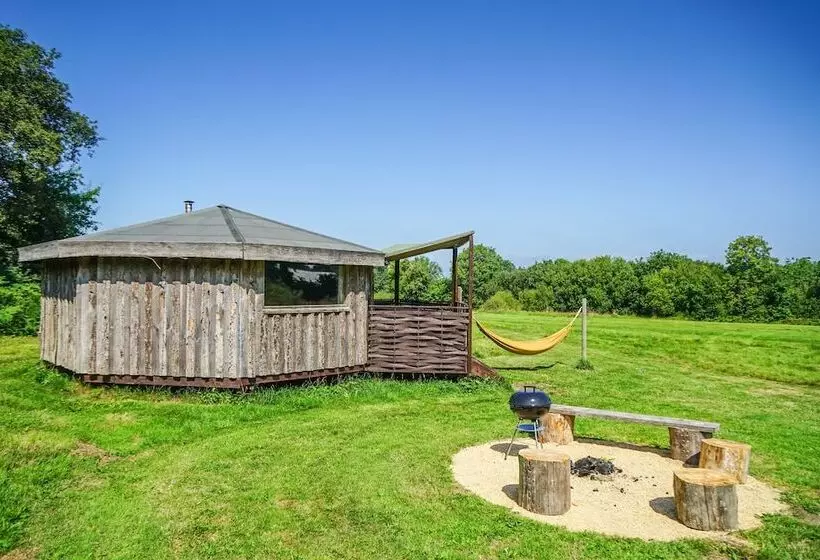 Hotel Grey Willow Yurts