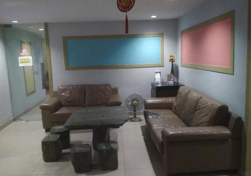 هتل New Eastern