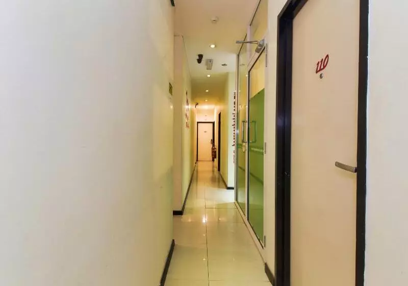 The Green Hotel By Oyo Rooms
