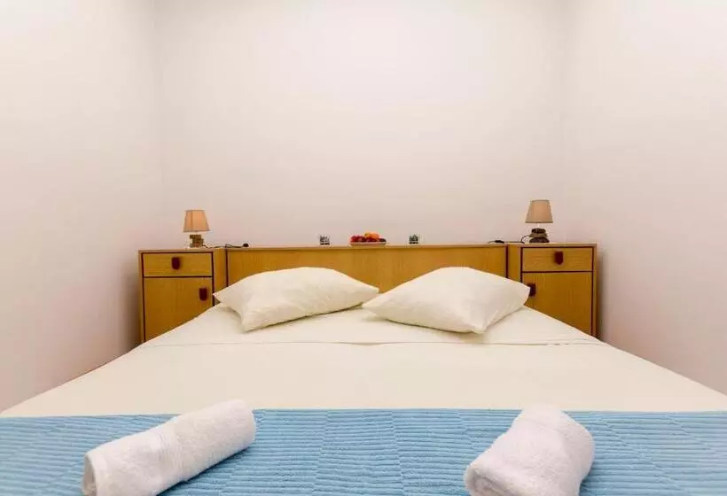 Apartments A Cappella Music