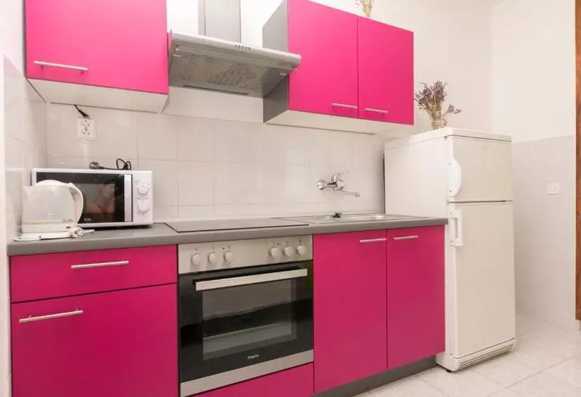 Apartments A Cappella Music