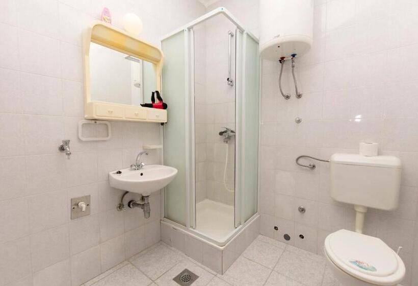 Apartments A Cappella Music