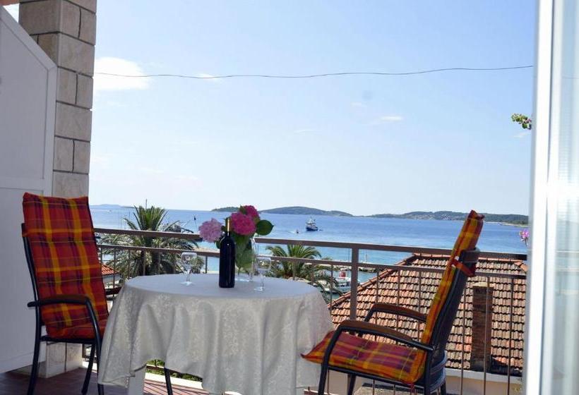 Apartments Zdravko   Comfortable & Close To The Sea