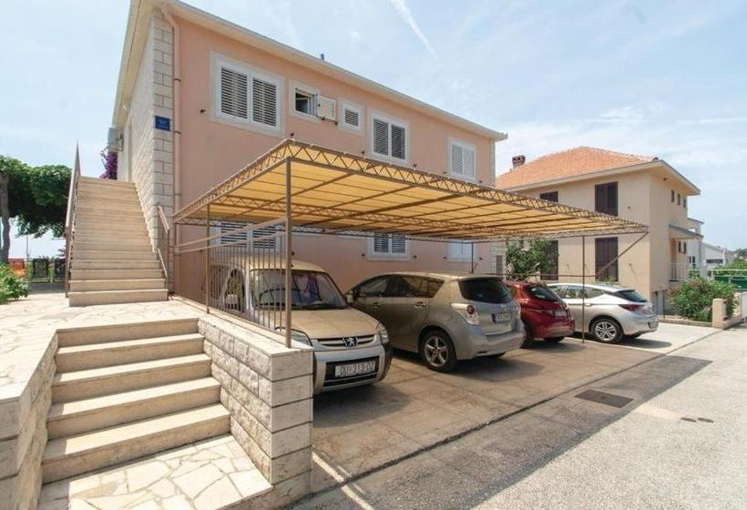 Apartments Zdravko   Comfortable & Close To The Sea