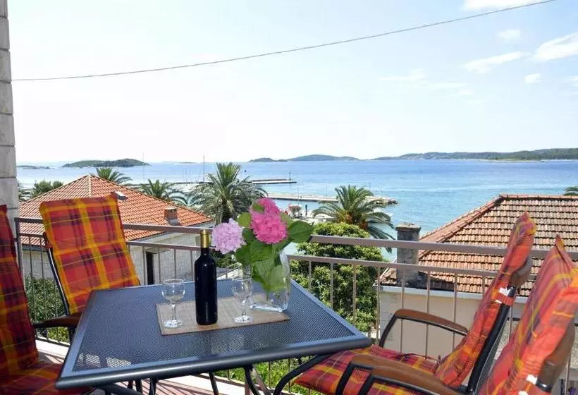 Apartments Zdravko   Comfortable & Close To The Sea