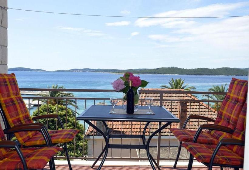 Apartments Zdravko   Comfortable & Close To The Sea